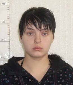 Попова Ксенія Сергіївна — зображення з архівної анкети ФСКН
